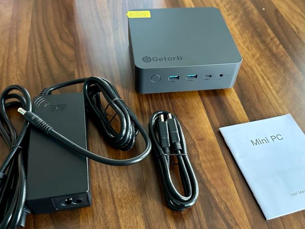 Review del Getorli Mini PC (Ryzen 7 8745HS): Potencia Zen 4 con USB4 y Doble LAN 2.5G
